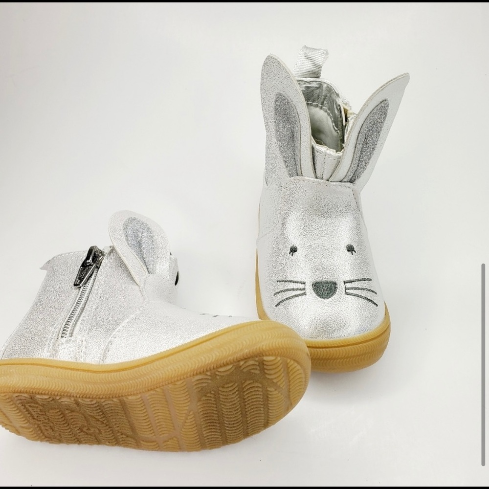 NWT Cat & Jack Silver Bunny Boots - Picture 5 of 5